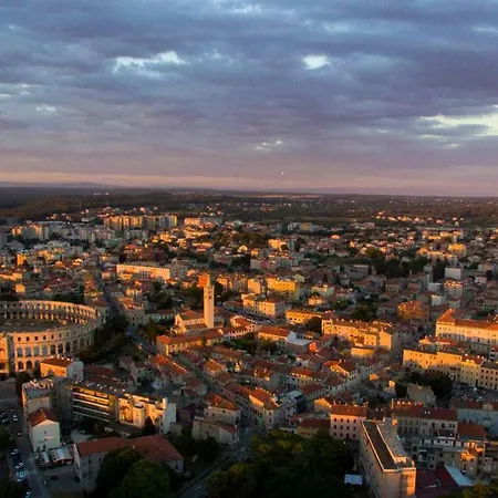 Affittacamere Lavender - With Free Parking 4*